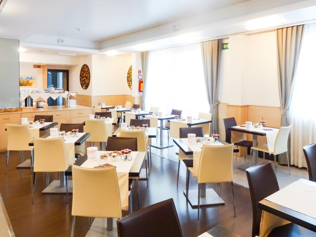 Hotel Mito Ossona Kültér fotó